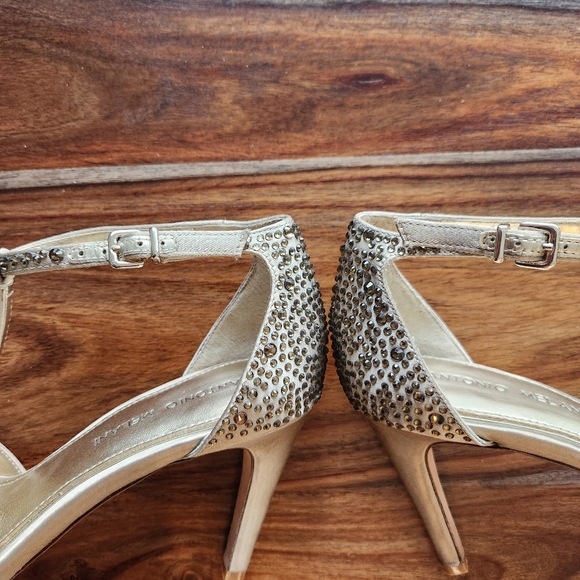 Gorgeous Antonio Melani Sparkle Embellished Gold Heels Size 8 - Picture 8 of 9